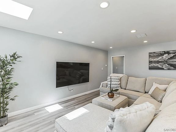 3rd image of 5012 Westover Pl