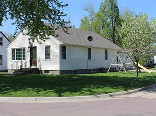 1021 13th St, Worthington, MN 56187