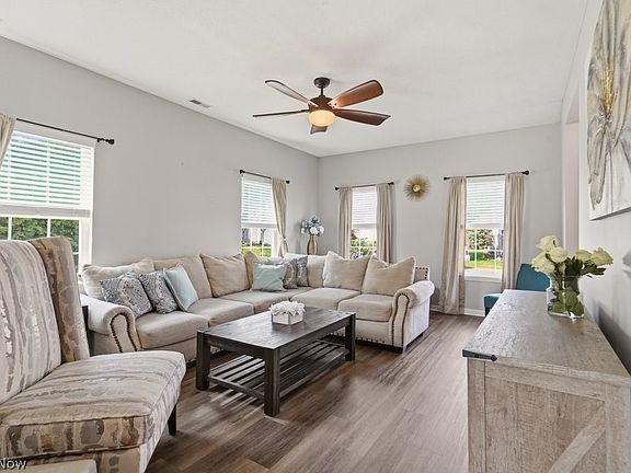 2nd image of 307 Teal Cir
