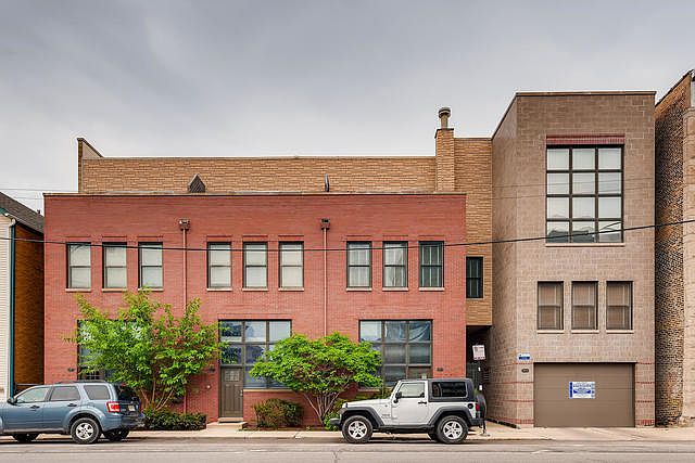 1st image of 2451 N Clybourn Ave