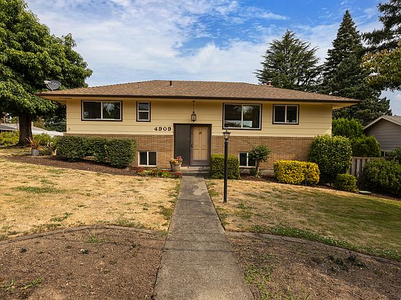 2nd image of 4909 SE Mason Ln