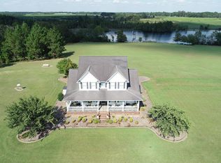 217 Dove Pointe Ln, Wray, GA 31798