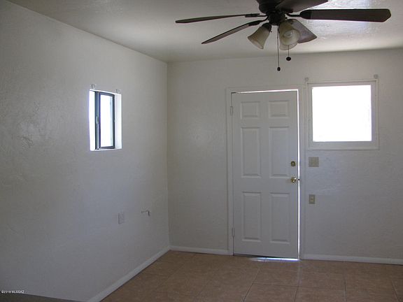 2nd image of 1716 W Hegel Ln APT 2