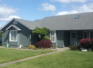 1430 Sunny Slope Dr, Grants Pass, OR 97527