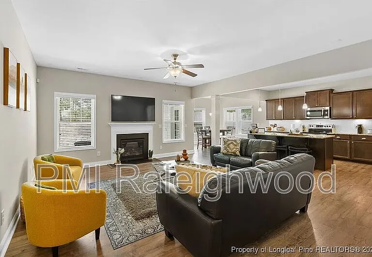 1245 Whitney Dr — Photo 4