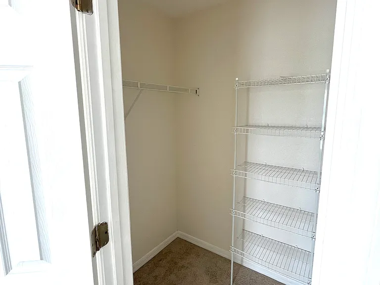 4083 Dover Terrace Dr — Photo 17