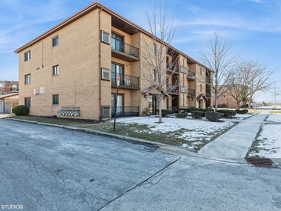 2nd image of 7321 175th St APT 1B