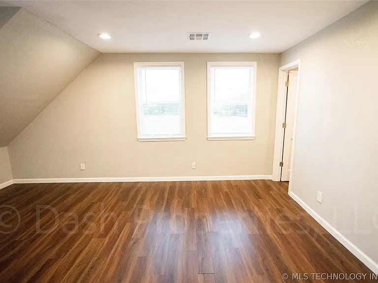 821 S Quaker Ave — Photo 44