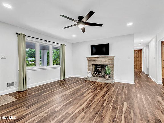 5th image of 114 Green Forest Drive