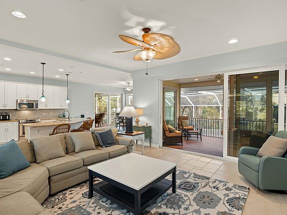 5th image of 544 Sea Oats Dr
