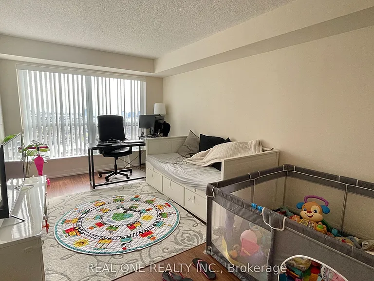 151 Village Green Sq #2509 — Photo 5
