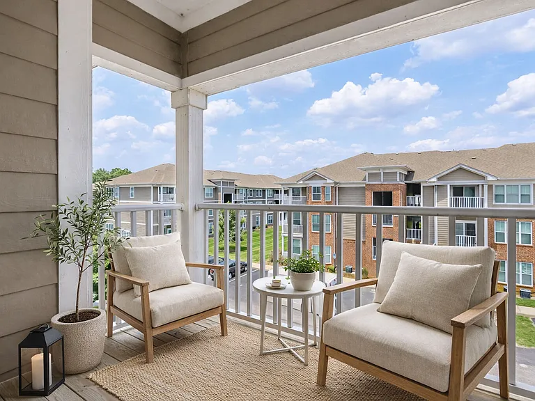 Burkart Crossing Apartments — Photo 15