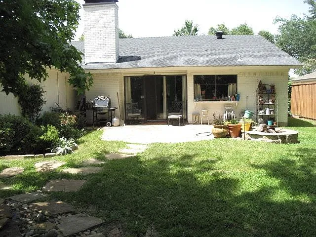 2305 Shady Creek Dr — Photo 10