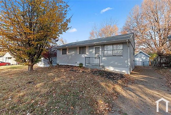 1st image of 213 McAlpine Dr
