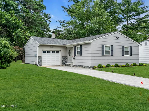 925 Edgebrook Drive N, Toms River, NJ 08757