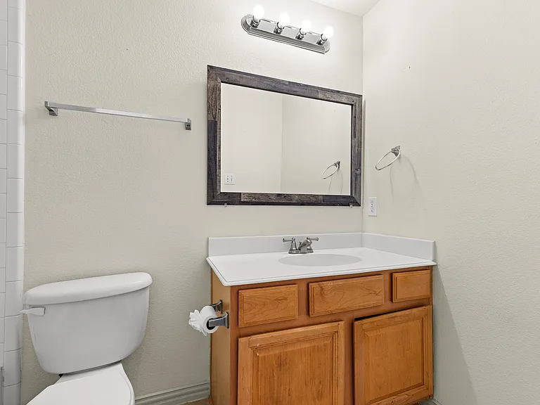 7904 Hannah St — Photo 14