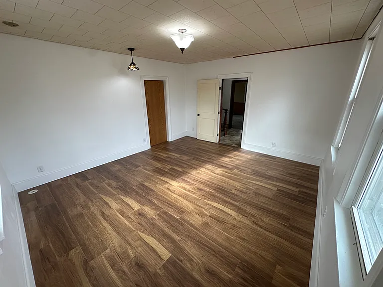 915 Madison St — Photo 16