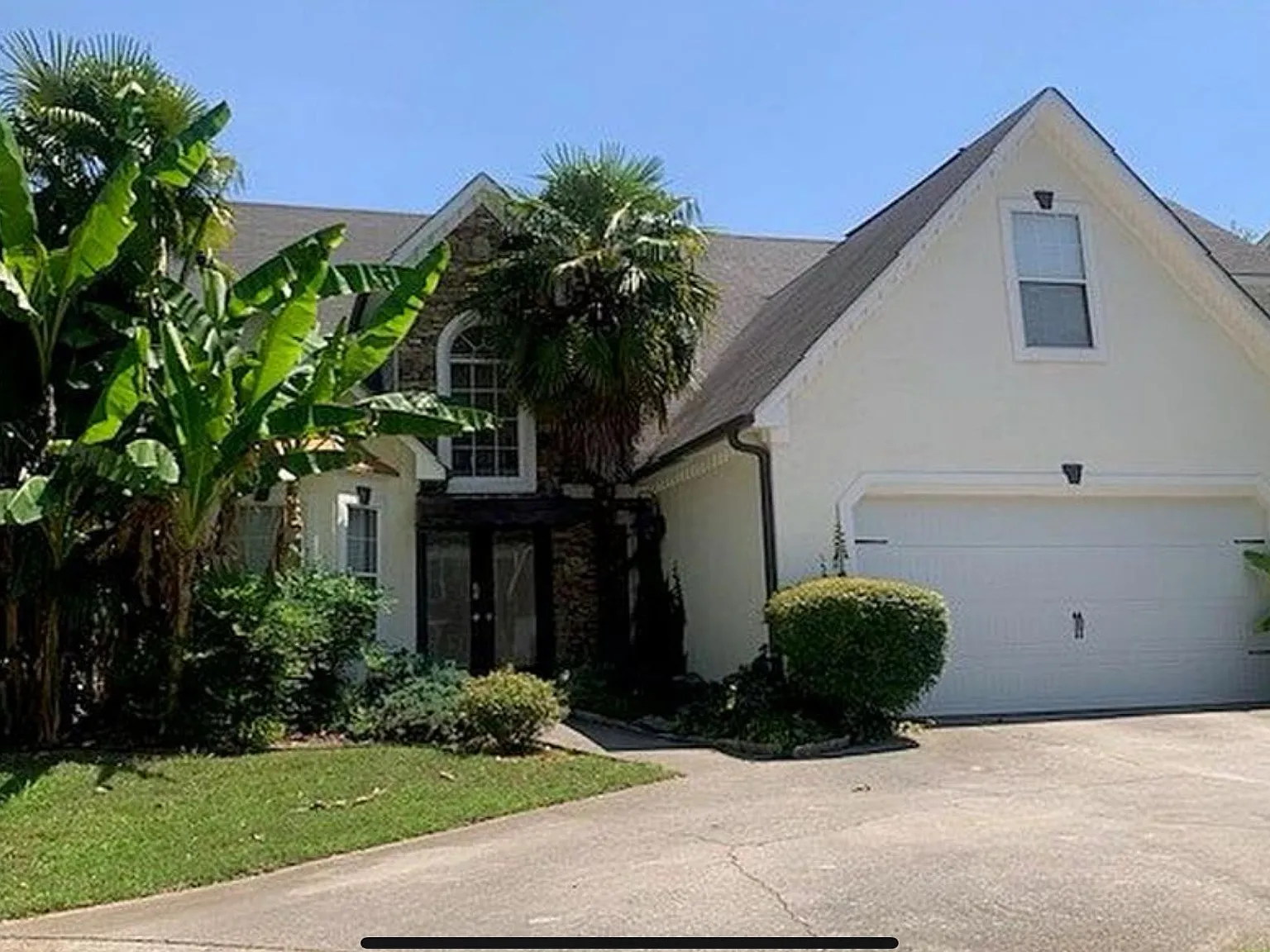 4 bed, 2.5 bath, 2454 sqft, $2,775 — Photo 1
