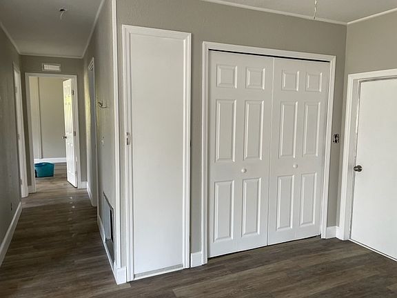 3rd image of 9725 Florida #33