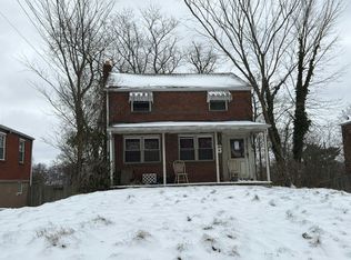 821 Veronica Dr, Pittsburgh, PA 15235