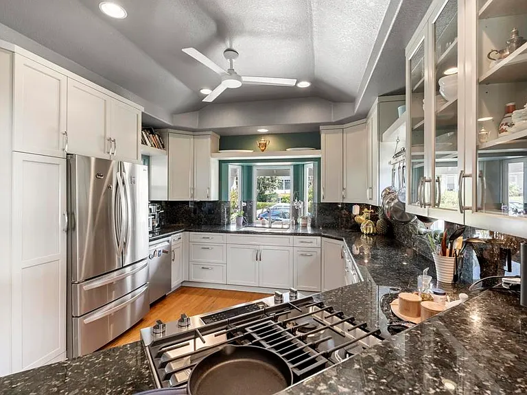 5618 Bellevue Ave — Photo 7