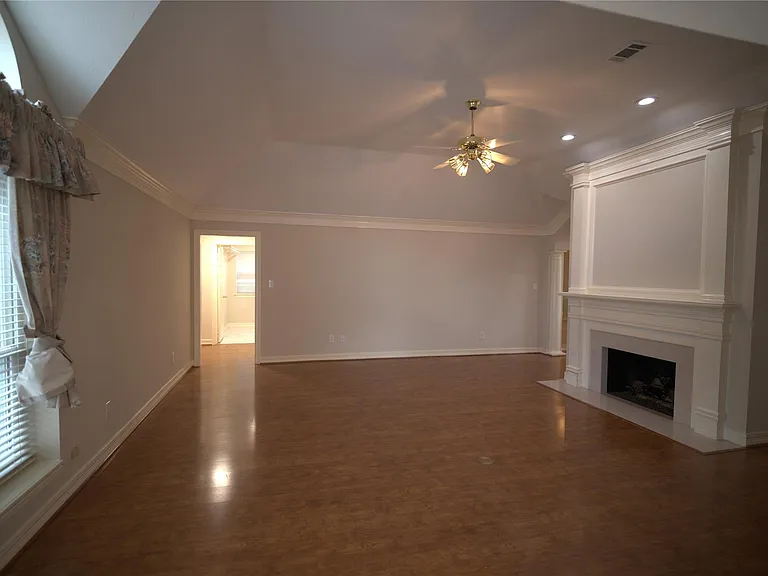 1839 Lake Winds Dr — Photo 18