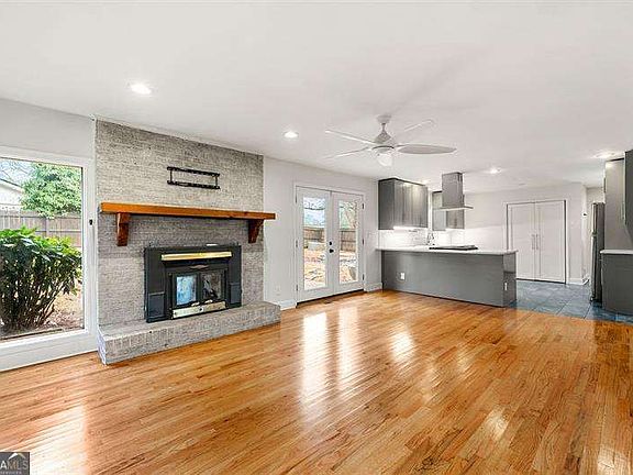 4th image of 161 Deerwood Cir SE
