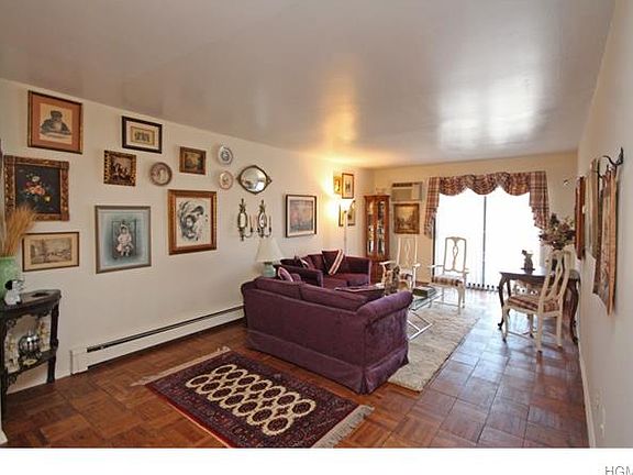 4th image of 344 Central Park Ave APT B23