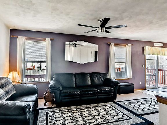 3rd image of 6492 Garrett Ln