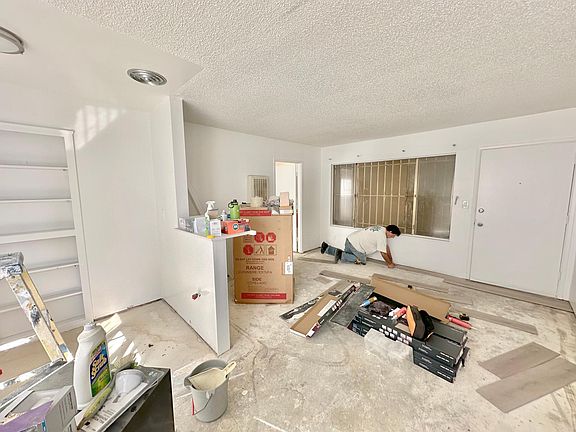 3rd image of 2712 Abbot Kinney Blvd APT 2