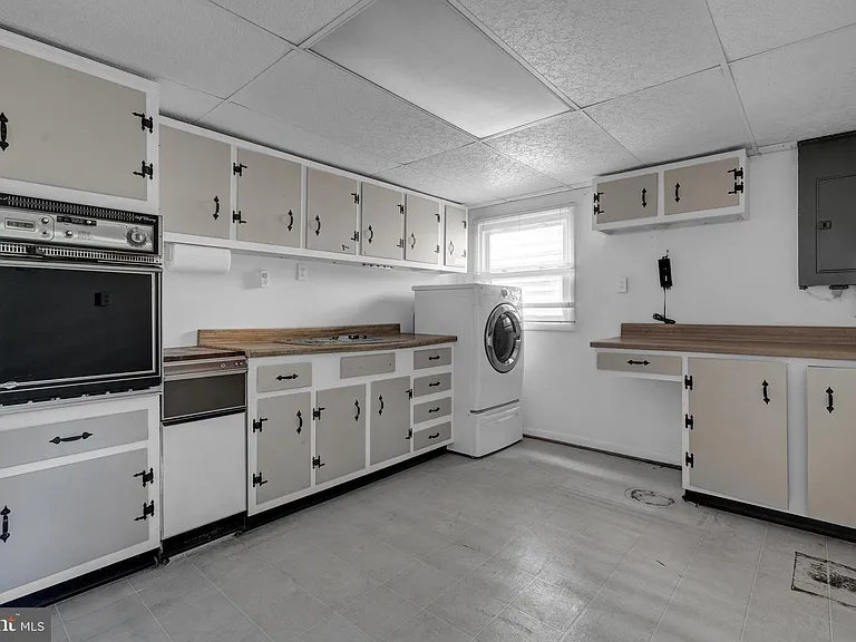 8905 Valley Forge Dr — Photo 26