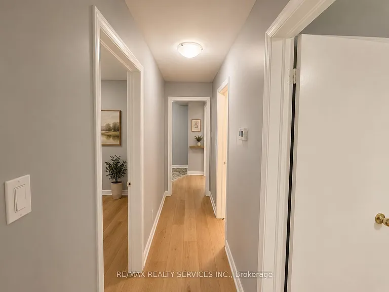 70 Prouse Dr #UPPER — Photo 9