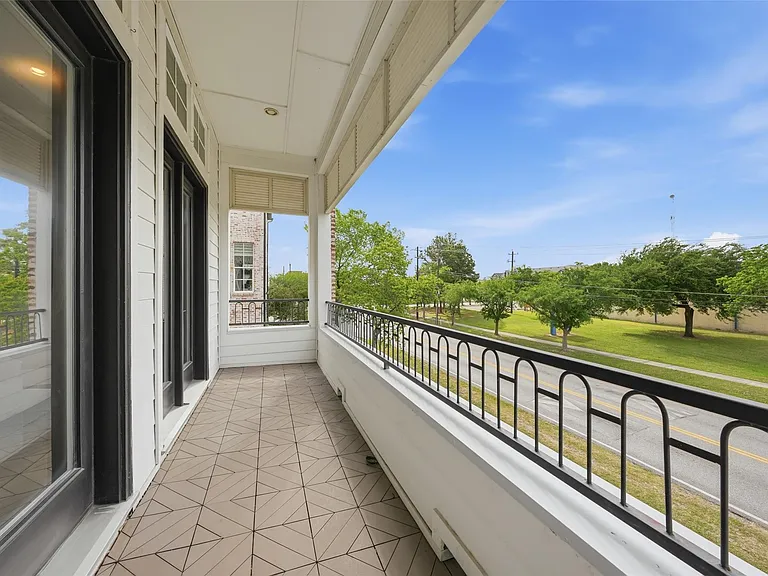 8612 Emnora Ln — Photo 21