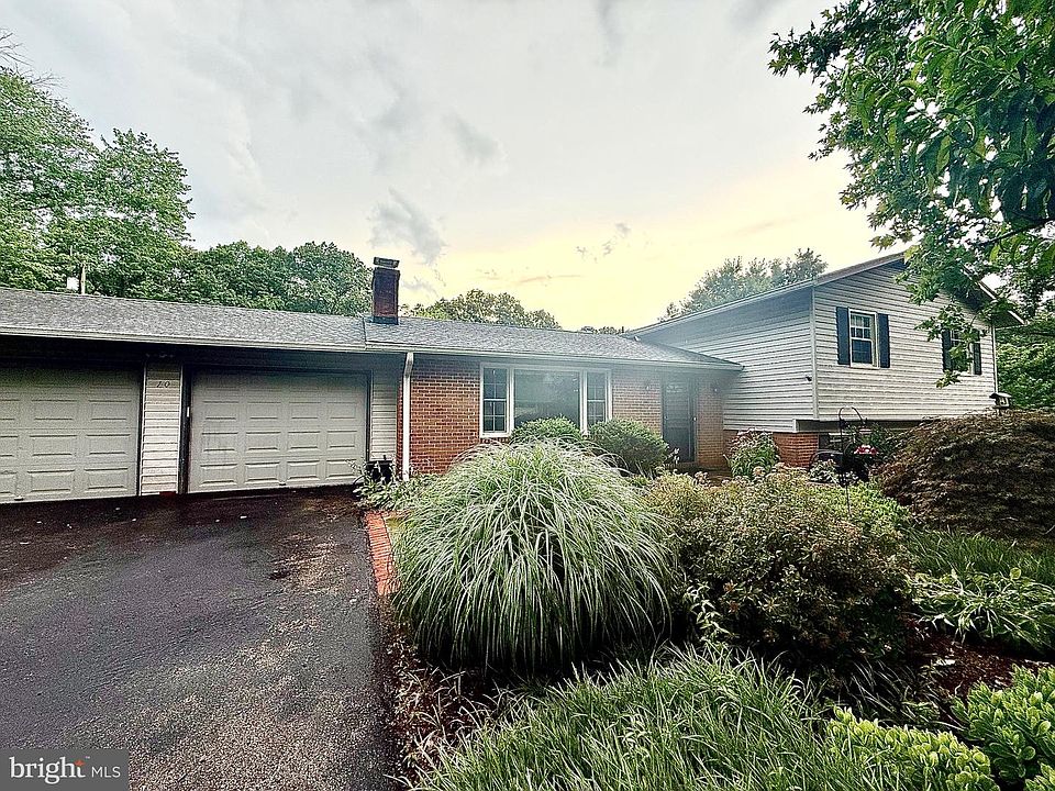 2nd image of 10 Saint Andrews Rd