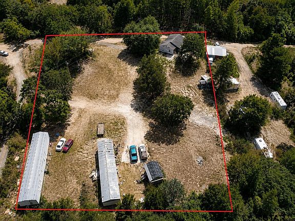 3rd image of 979 County Road 310 W