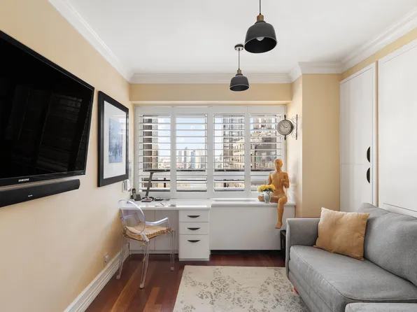 240 East 47th Street 19D image 12 of 13