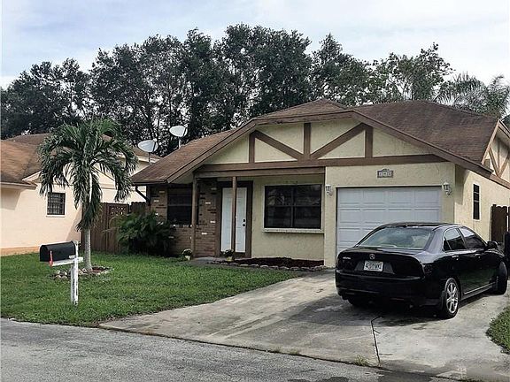 2nd image of 23428 Country Club Drive