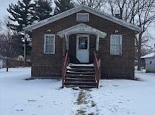 2721 Elkhart St, Lake Station, IN