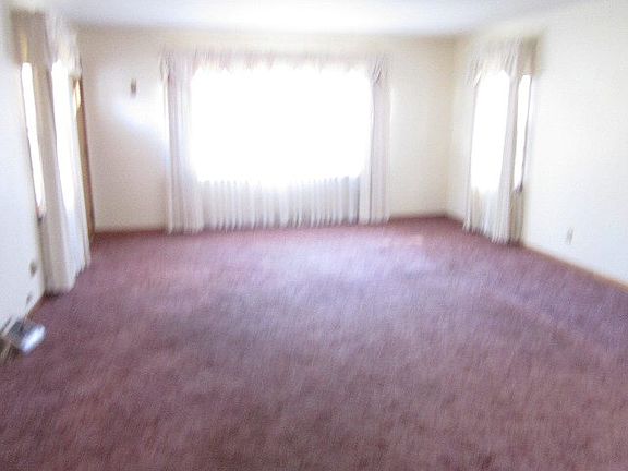 4th image of 807 Melrose Ct