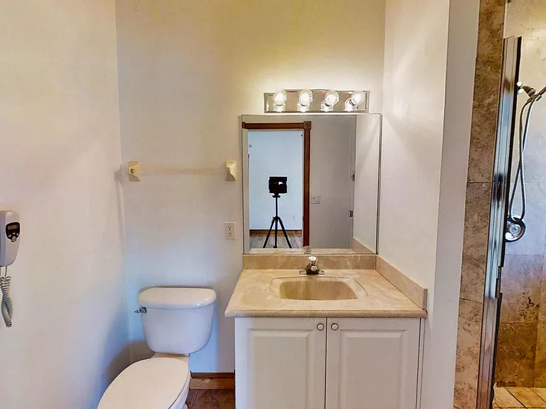 19 James Ave — Photo 8