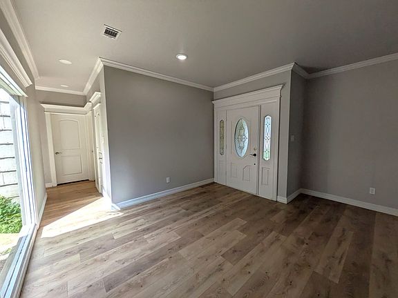 2nd image of 5845 Woodway Dr