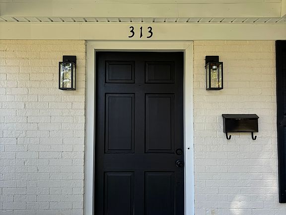 2nd image of 313 Hollyhill Dr