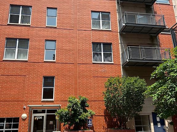 3rd image of 1236 Chicago Ave APT 307