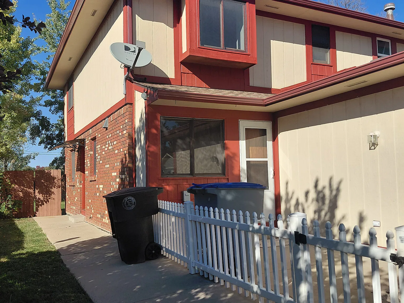 3 bed, 3768 sqft, $2,500 — Photo 4