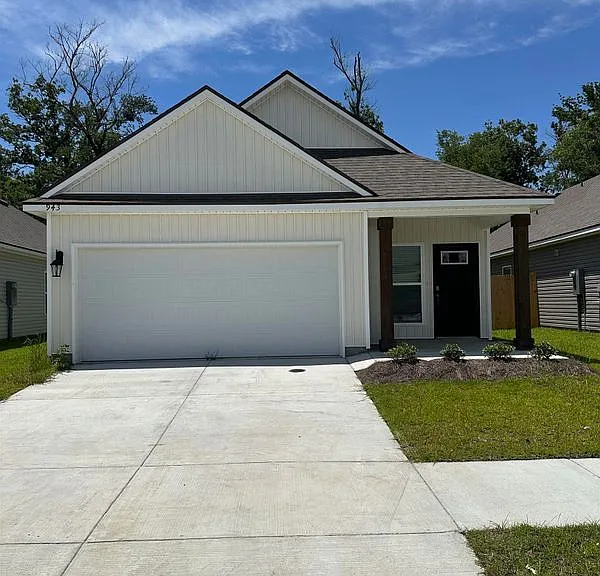 943 Renova Dr — Photo 1