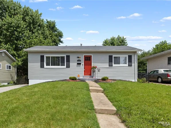 10504 Duke Dr, Saint Louis, MO 63136