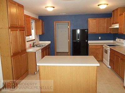 3rd image of 20220 17th Avenue Ct E