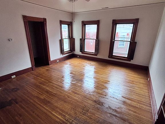 5th image of 556 W 8th St #2