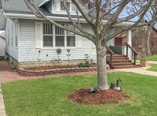 6 W Hitt St, Mount Morris, IL 61054