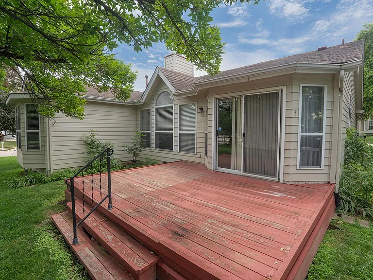 16944 Hickory Crest Dr — Photo 25